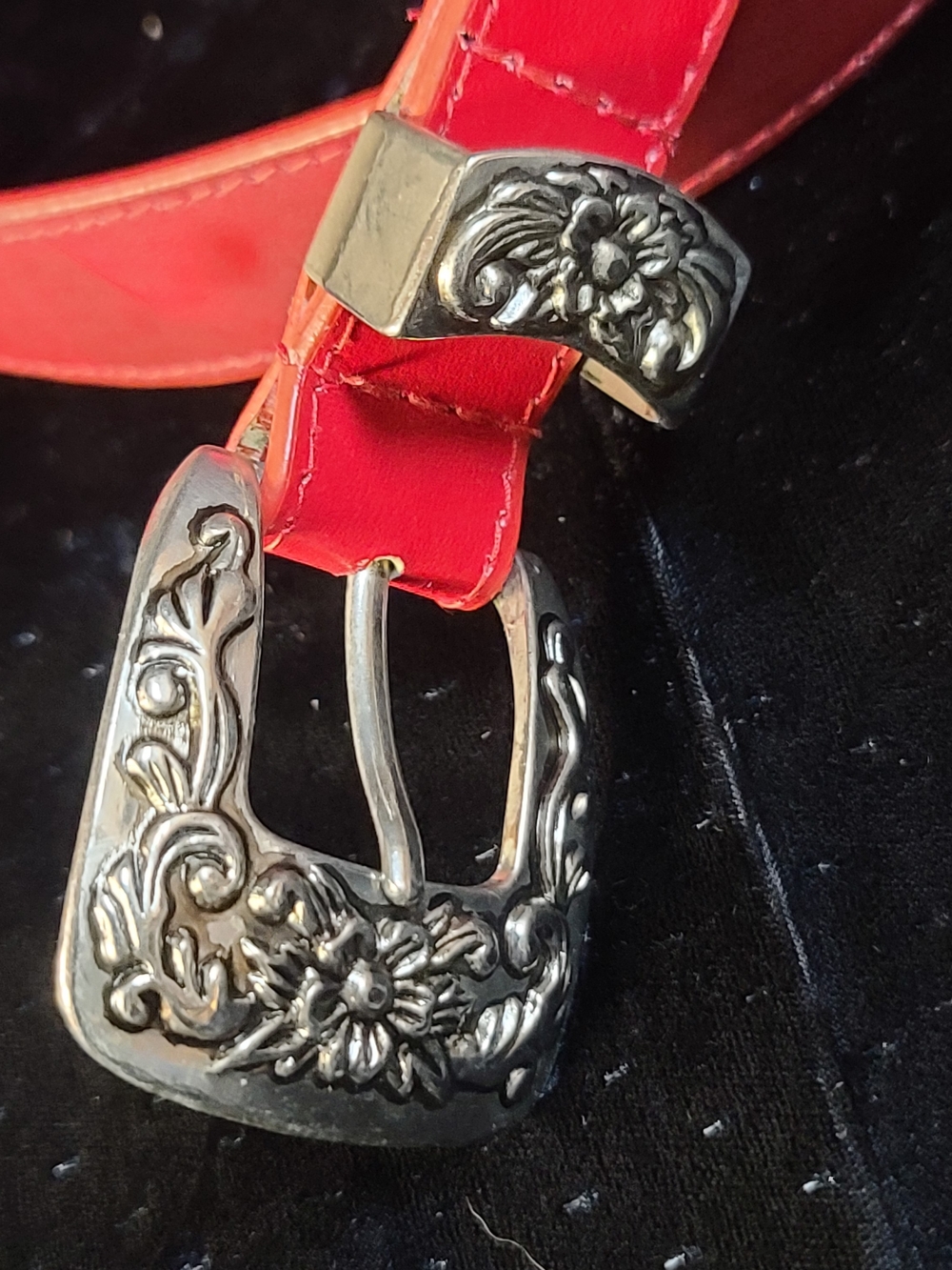 Source Unknown Red Floral Western Belt with Silver Floral Buckle